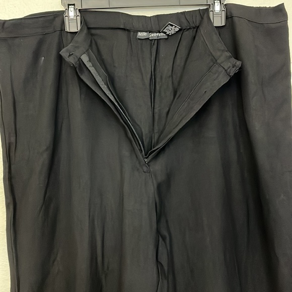 Mlle Gabrielle Womans Crop/capri Linen blend Black pants with embroidered hem 3X - Picture 6 of 16